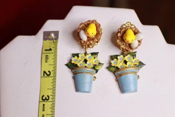 SOLD! 9565 Chicks Pot Light Weight Earrings - Image 2
