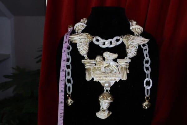 SOLD! 9576 Medieval Art Jewelry 3D Effect Hand Painted Lions Stone Effect Venezia Necklace - Image 4