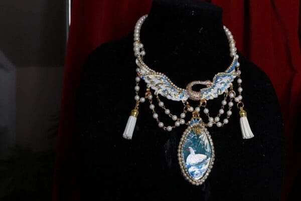 SOLD! 9600 Hand Painted Agate Swan Elegant Necklace - Image 2