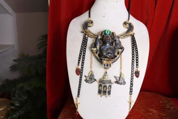 SOLD! 9618 Dark Series Art Jewelry 3D Effect The treasure Keeper Huge Necklace - Image 2