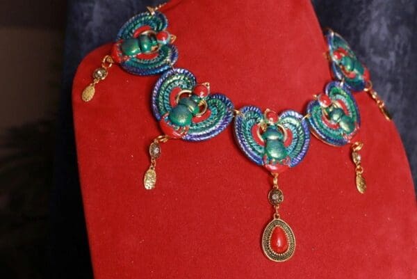 SOLD! 9687 Egyptian Revival Scarab Hand Painted Turquoise 3D Necklace - Image 3
