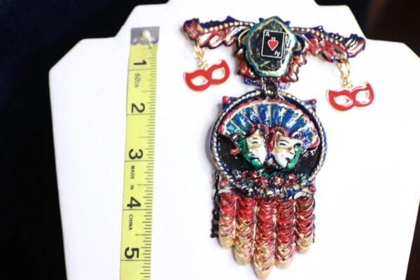 SOLD! 9696 Venetian Mask Theatre Hand Painted Large Brooch Pin - Image 7