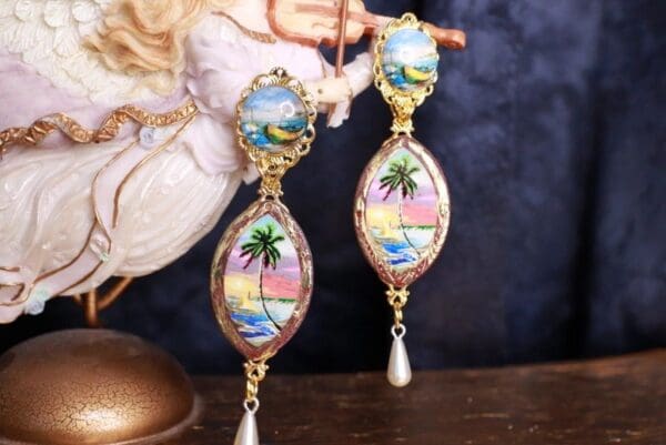 SOLD! 9749 Nautical Cameo Palm Vacation Earrings Studs