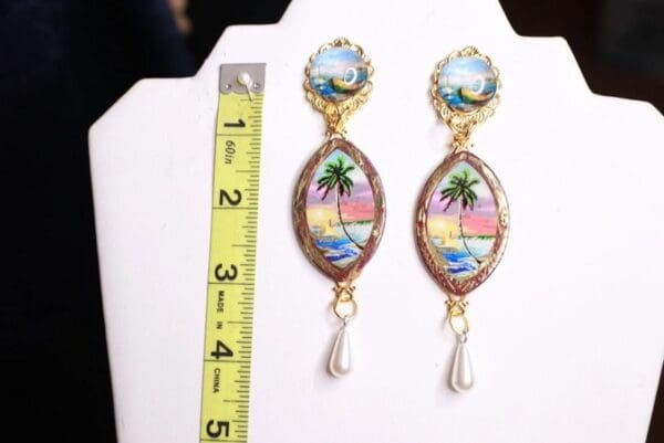 SOLD! 9749 Nautical Cameo Palm Vacation Earrings Studs - Image 4
