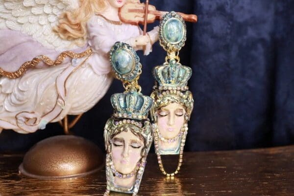 SOLD! 9758 Art Jewelry Queen 3D Effect Studs Earrings