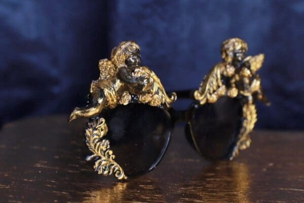 SOLD! 9787 Baroque Vintage Style Cherubs Embellished Sunglasses - Image 2
