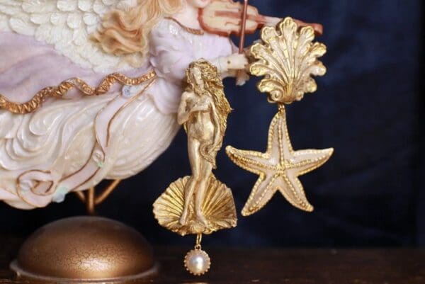 SOLD! 9791 Birth Of Venus Vintage Style Irregular Earrings Studs