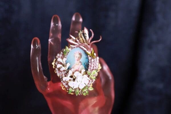 SOLD! 9826 Young Marie Antoinette Cocktail Adjustable Ring - Image 4