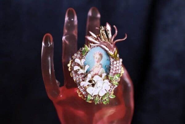 SOLD! 9826 Young Marie Antoinette Cocktail Adjustable Ring - Image 6