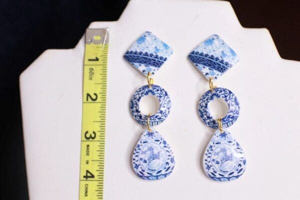 SOLD! 9835 Sicilian Porcelain Print Acrylic Studs Earrings - Image 5