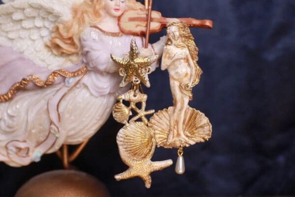 SOLD! 9843 Birth Of Venus Irregular Vintahge Style Earrings