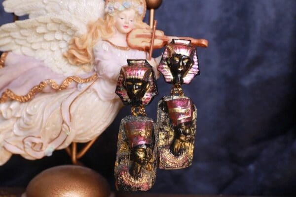 SOLD! 9844 Egyptian Revival Pharaoh Nefertiti Earrings - Image 2