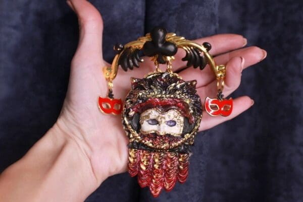SOLD! 9845 Venetian Mask Theatre Hand Painted Large Brooch Pin - Image 4