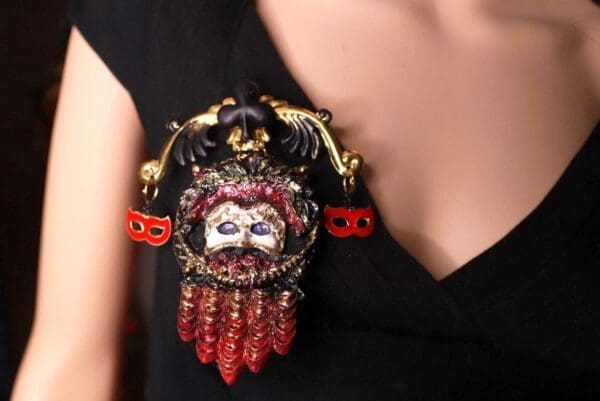 SOLD! 9845 Venetian Mask Theatre Hand Painted Large Brooch Pin - Image 7