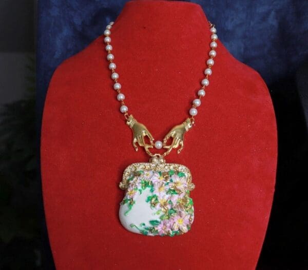 SOLD! 9849 Just The Necklace Marie Antoinette Purse Necklace - Image 2