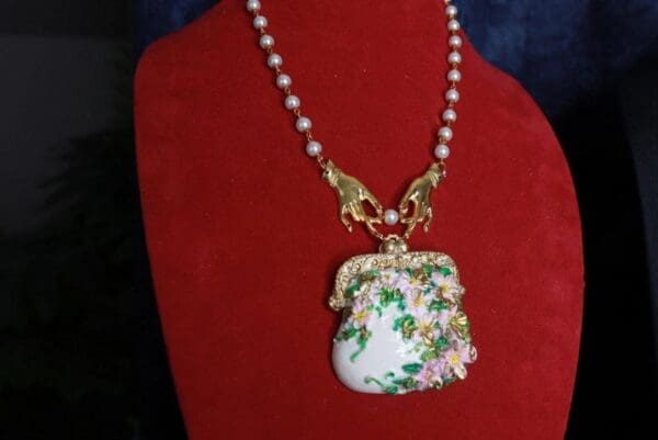 SOLD! 9849 Just The Necklace Marie Antoinette Purse Necklace - Image 4