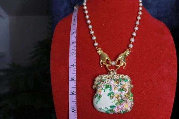 SOLD! 9849 Just The Necklace Marie Antoinette Purse Necklace - Image 6