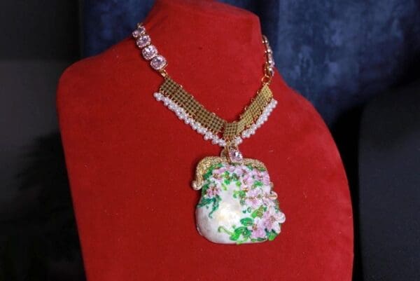 SOLD! 9908 Marie Antoinette Purse Hand Painted Necklace - Image 3