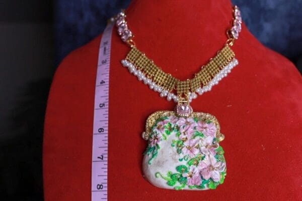 SOLD! 9908 Marie Antoinette Purse Hand Painted Necklace - Image 5