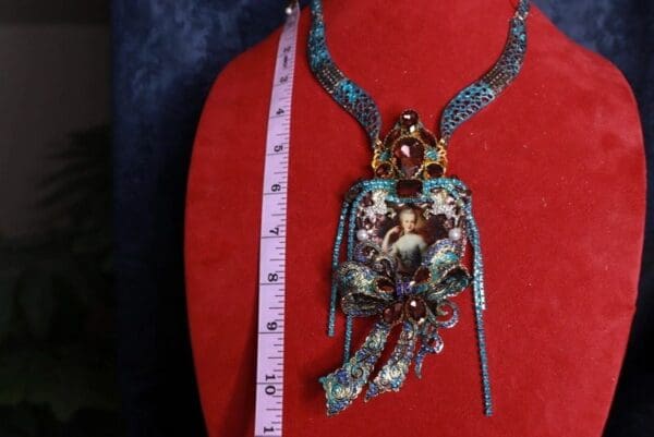 SOLD! 9917 Marie Antoinette Cameo Bow Vintage Style Necklace - Image 4