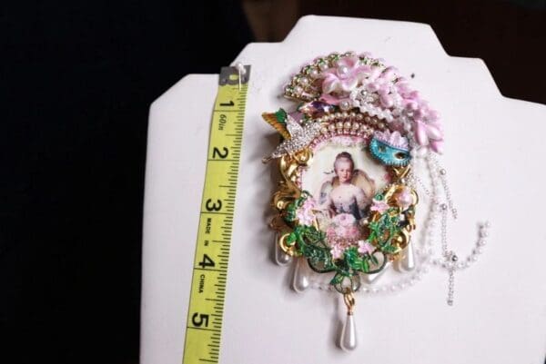 SOLD! 9919 Marie Antoinette Fan Pin Brooch - Image 6