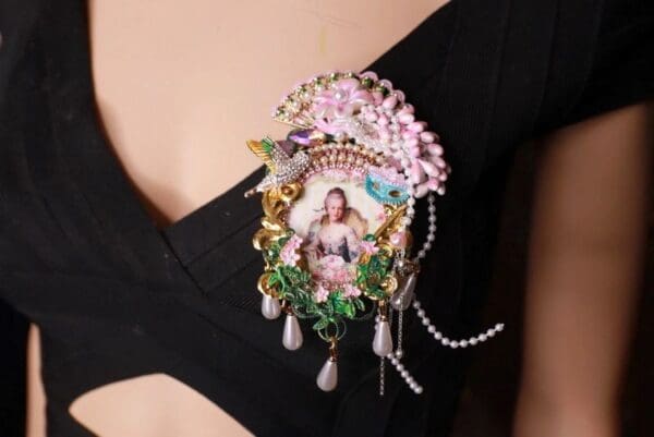 SOLD! 9919 Marie Antoinette Fan Pin Brooch - Image 7