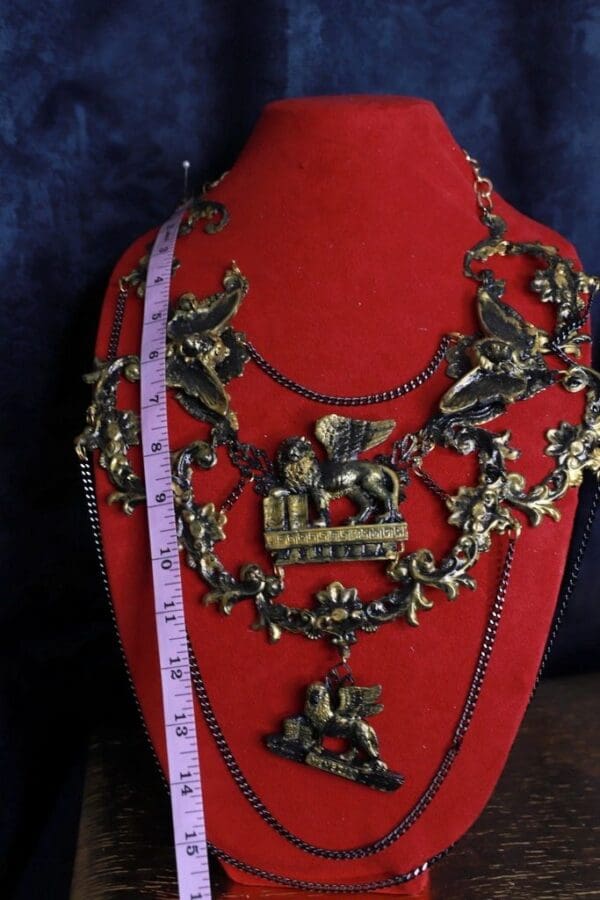 SOLD! 9923 Venezia Large Collar Vintage Style Huge Black Necklace - Image 6