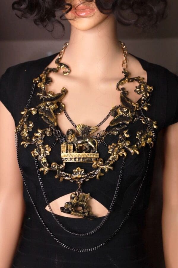 SOLD! 9923 Venezia Large Collar Vintage Style Huge Black Necklace - Image 2