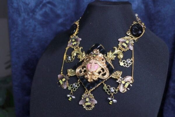 SOLD! 9943 Baroque Lady Bee Unusual Necklace - Image 7