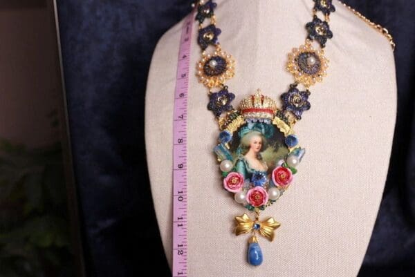 SOLD! 9959 Vintage Style Marie Antoinette Crown Massive Necklace - Image 7
