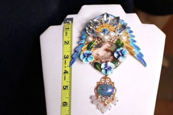 SOLD! 9961 Victorian Winged Flower Broocj - Image 7