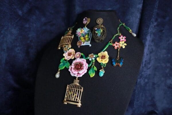 SOLD! 9967 Set Of Enamel Flowers Bird Cages Massive Necklace+ Earrings - Image 3