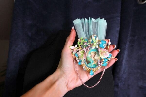 SOLD! 9969 Marie Antoinette Fan Pin Fancy Aqua Brooch - Image 3