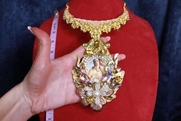 SOLD! 9978 Set Of Necklace+ Earrings Botticelli Birth Of Venus Necklace - Image 3