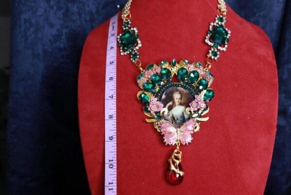 SOLD! 9979 Young Marie Antoinette Green Dark Massive Necklace - Image 3