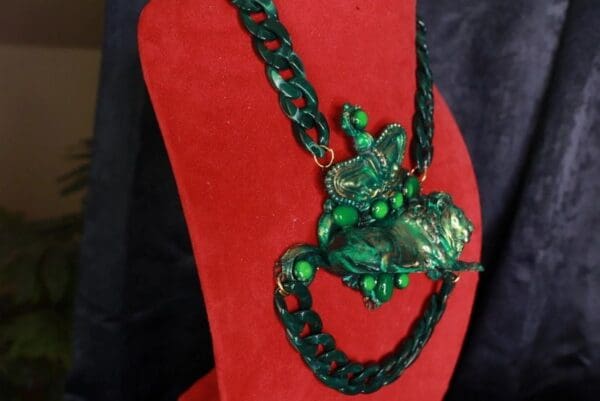 SOLD! 10003 Art Jewelry Royal Crown Lion Unusual Necklace - Image 4