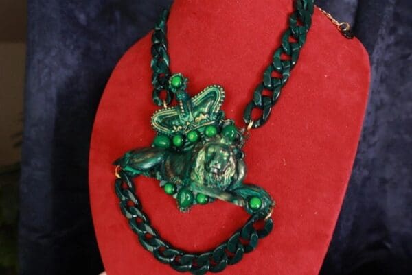 SOLD! 10003 Art Jewelry Royal Crown Lion Unusual Necklace - Image 5