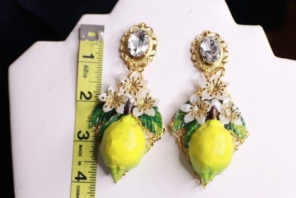 SOLD! 10022 Baroque Lemon White flower Earrings Studs - Image 4