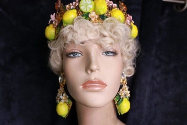 SOLD! 10022 Baroque Lemon White flower Earrings Studs - Image 3