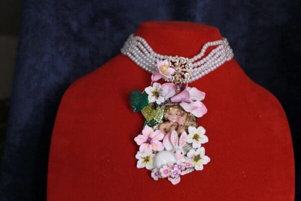 SOLD! 10025 Art Nouveau Bunny Cherubs Pearl Necklace