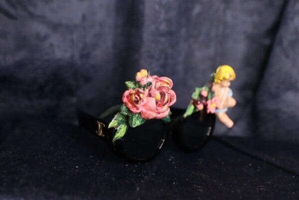 SOLD! 10033 Baroque Vivid Cherub Angel Embellished Sunglasses - Image 4