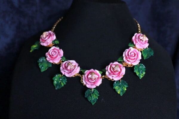 SOLD! 10049 Baroque Bee Vivid Roses Massive Necklace