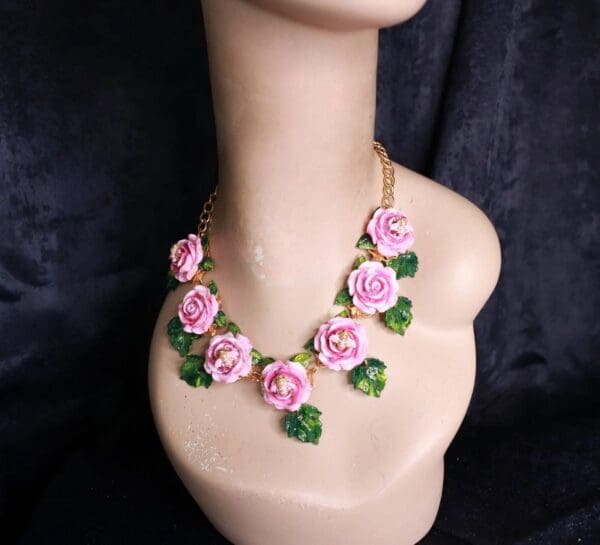 SOLD! 10049 Baroque Bee Vivid Roses Massive Necklace - Image 4