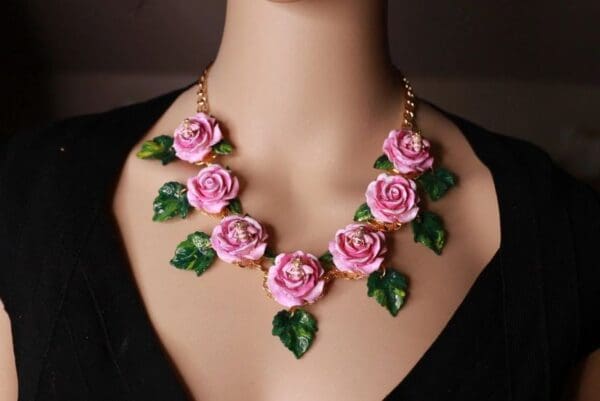 SOLD! 10049 Baroque Bee Vivid Roses Massive Necklace - Image 8