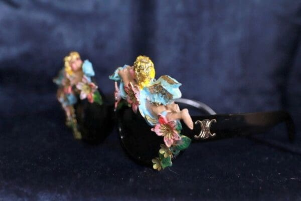 SOLD! 10053Baroque Faced Cherubs Angels Embellished Sunglasses - Image 5
