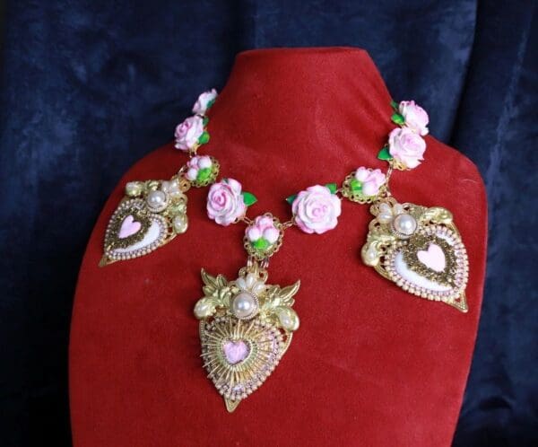 SOLD! 10061 Baroque Sacred Pink Hearts Roses Necklace - Image 4
