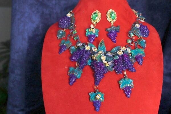 SOLD! 10067 Set Of Earrings+ Necklace Of Vivid Grapes - Image 2