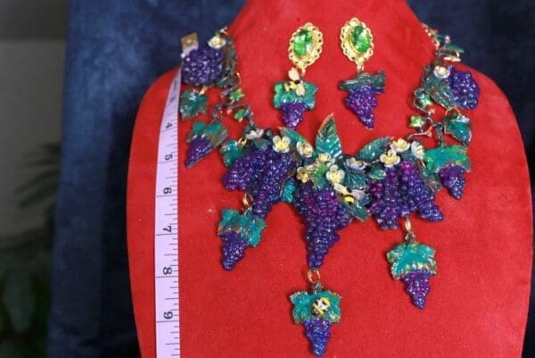 SOLD! 10067 Set Of Earrings+ Necklace Of Vivid Grapes - Image 5