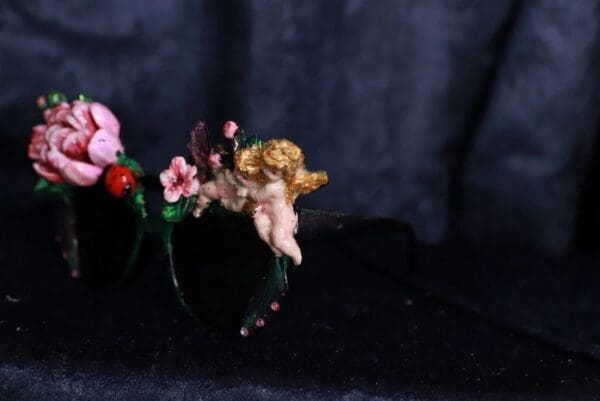 SOLD! 10070 Baroque Cherubs Embellished Sunglasses - Image 2
