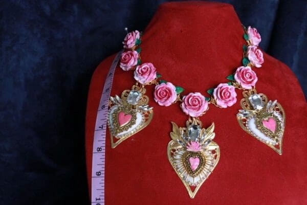SOLD! 10071 Baroque Sacred Pink Hearts Roses Necklace - Image 4